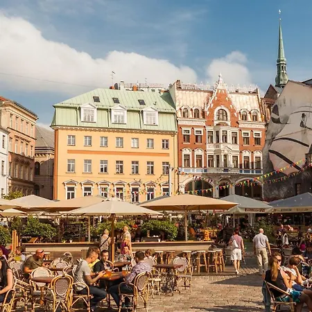 Luxury And Romance In Old Town Apartment *