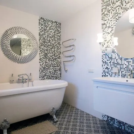 Luxury And Romance In Old Town Apartment Riga