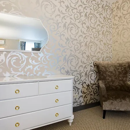 Apartment Luxury And Romance In Old Town Riga