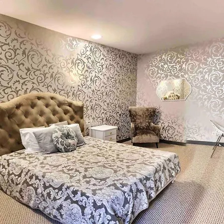 Luxury And Romance In Old Town Riga